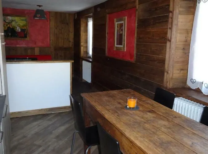 Casa vacanza: Maison D'Antan Alloggio ad uso turistico VDA CHARVENSOD n 0022