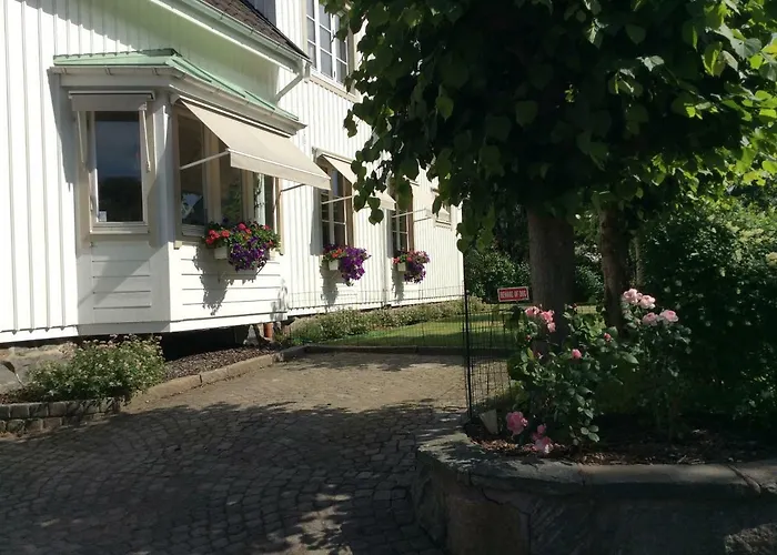  Pia'S House