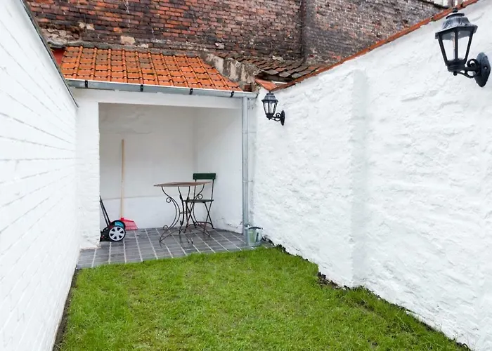 Romantic 16Th Century Workers House