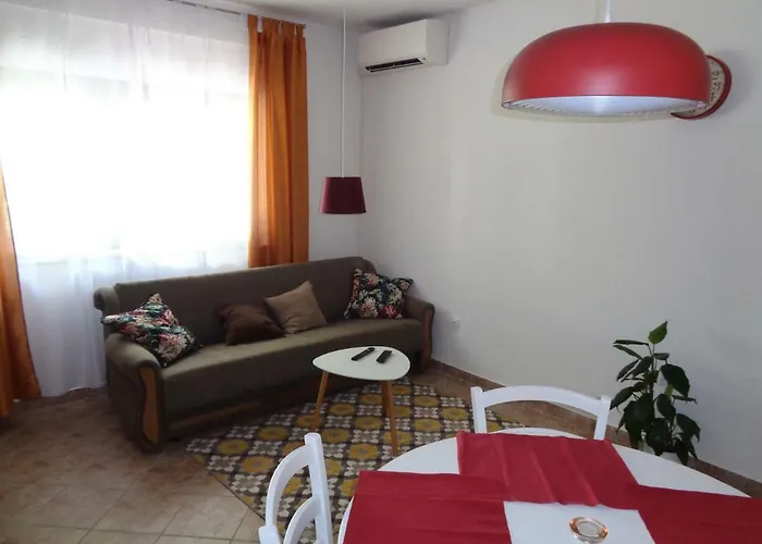Nena'S Place