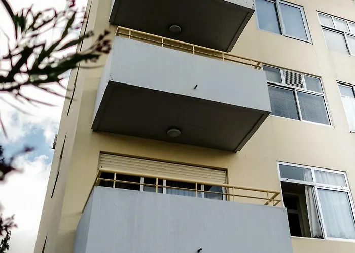 Cozy 3 Room Apartment In Penafiel Centre