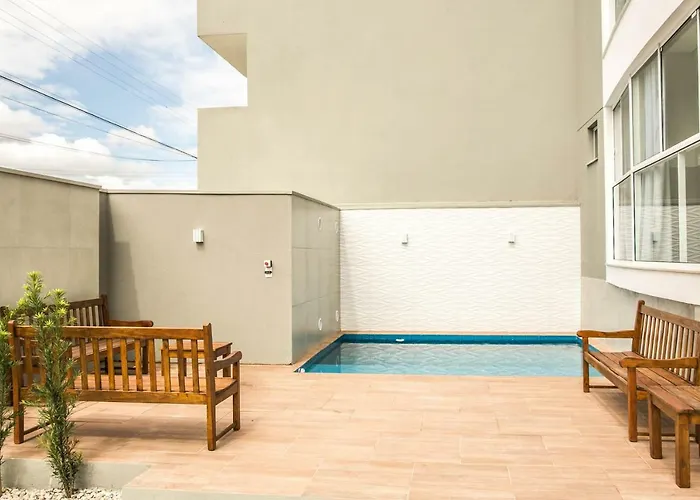 Decorado e com Piscina