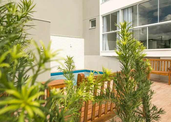 Decorado e com Piscina