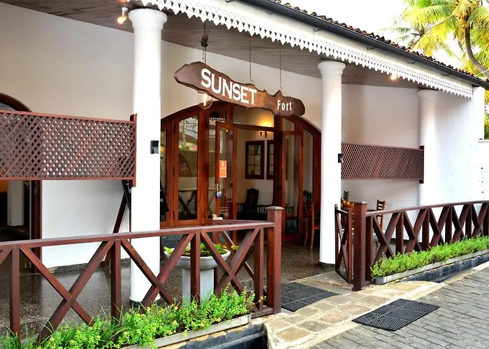 Resort: Sunset Fort Galle