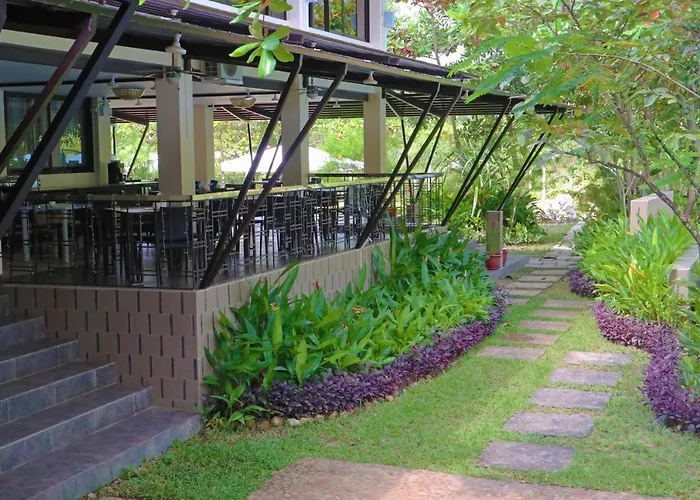 Fernvale Leisure Club And