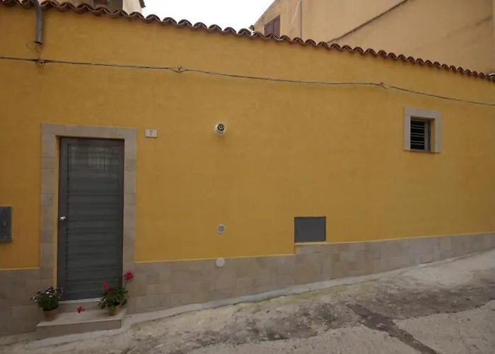 Hotel con tennis: Locazione Turistica Domus Re