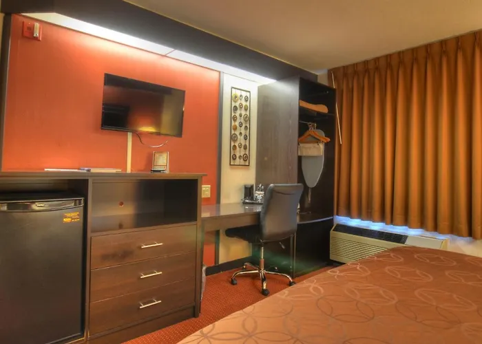 Smoky Mountain Inn & Suites