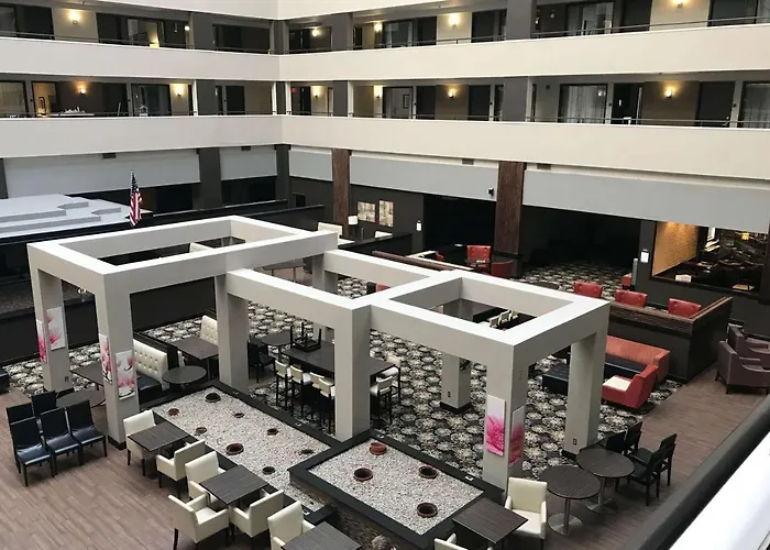 Ramada By Wyndham Southfield