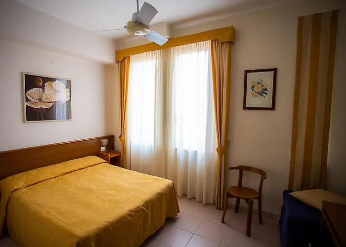 Hotel sulla spiaggia: Hotel Nuovo Al Mare