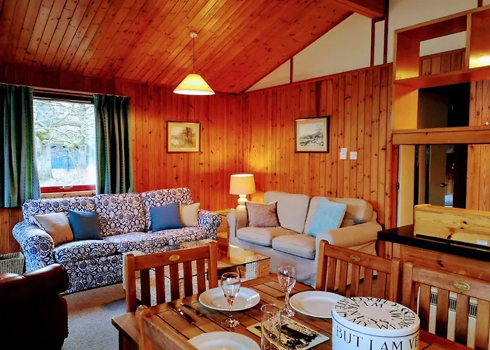 Loch Monzievaird Chalets