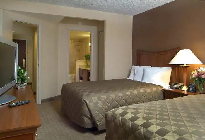 Cheap hotel: Embassy Suites Cleveland - Downtown