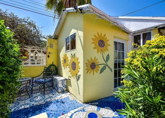 Sunflower Villa Studios