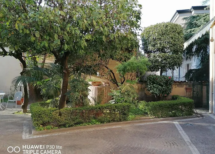 Hotel all'aeroporto: Hotel Giardino Degli Aranci