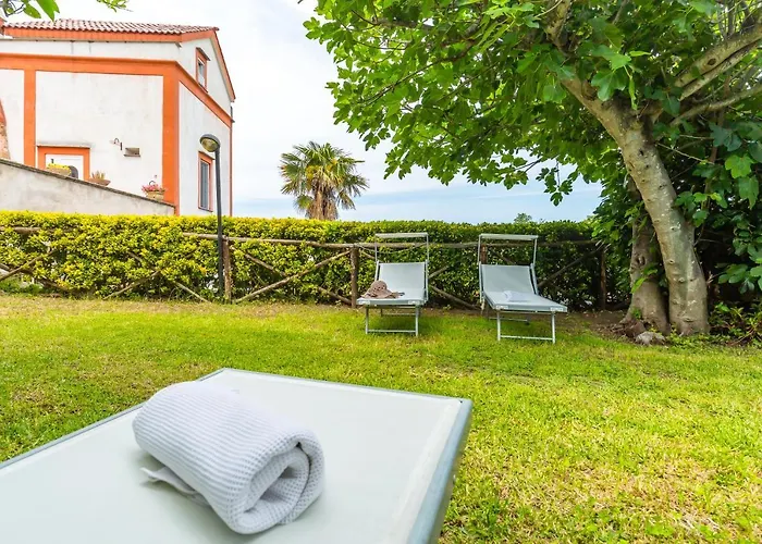 Casa vacanza: La TERRAZZA sul GIARDINO